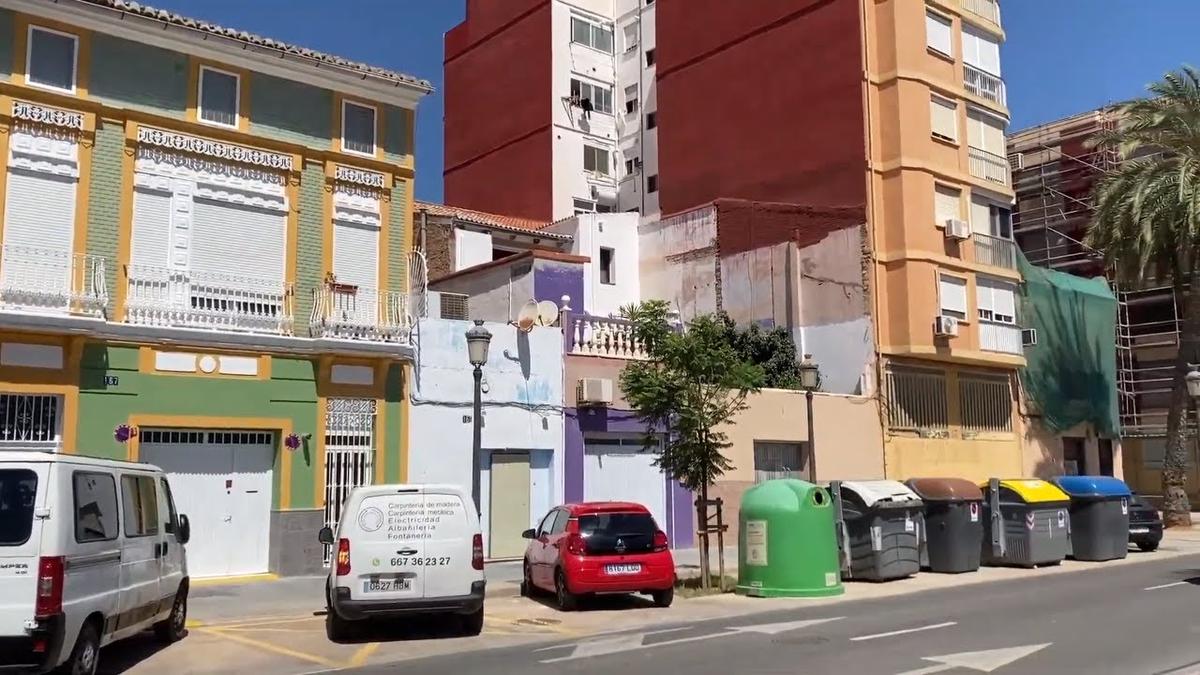 'Video thumbnail for Cabanyal Valencia Spain: Visiting The El Cabanyal Barrio'