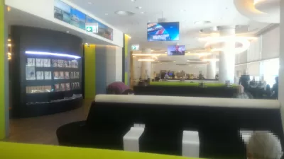 Airport Lounge Access Comparison : Lisbon airport business lounge with free WiFi