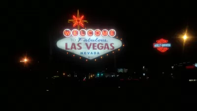 How To Find the Best Short-Term Rentals in Las Vegas? : Welcome to Las Vegas entry neon sign at night
